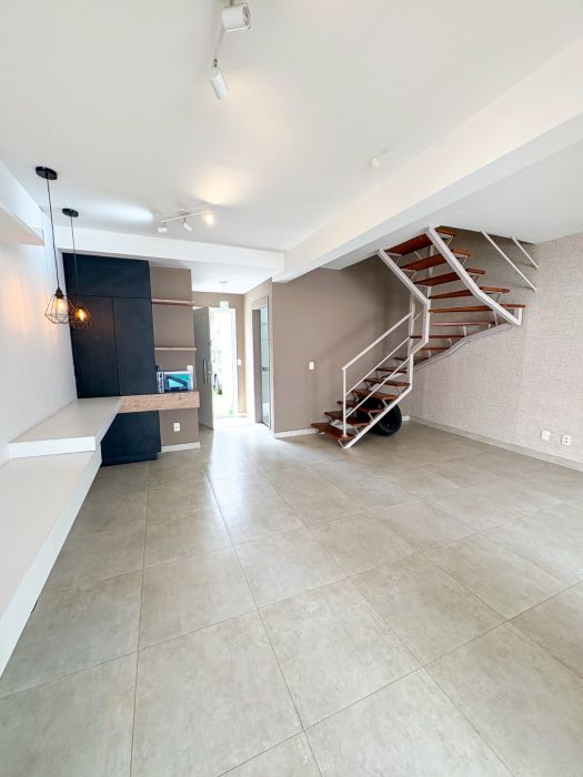 Casa em Condomínio - Venda - Engordadouro - Jundiaí - SP