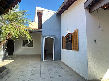 Casa bairro Jd do Lago